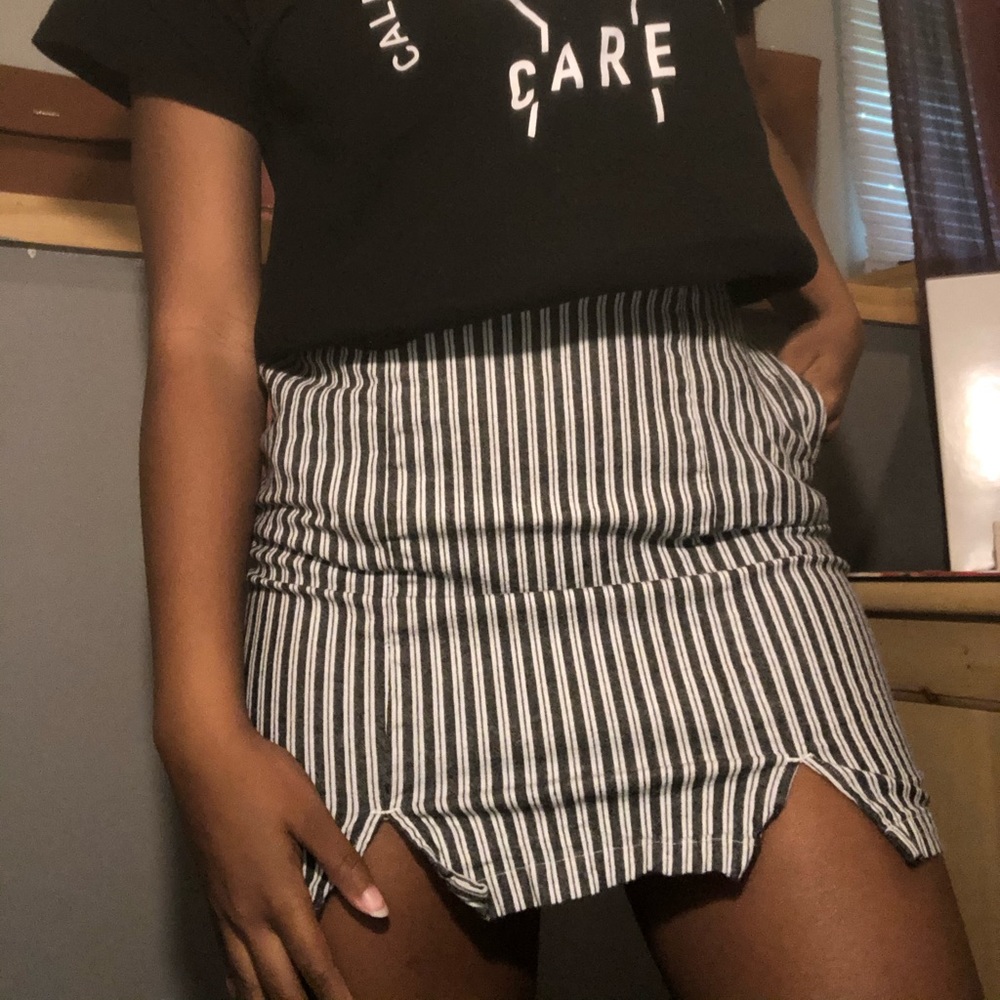 Hollister mini skirt